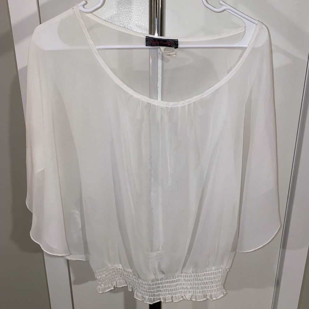 FLOWY SHEER WHITE TOP